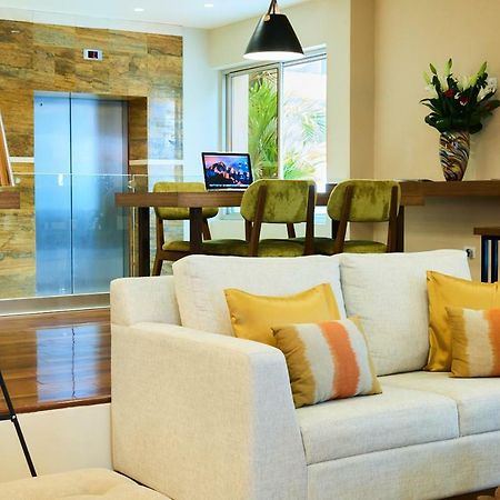 Suites Las Palmas, Hotel & Apartments. ซานซัลวาดอร์ ภายนอก รูปภาพ