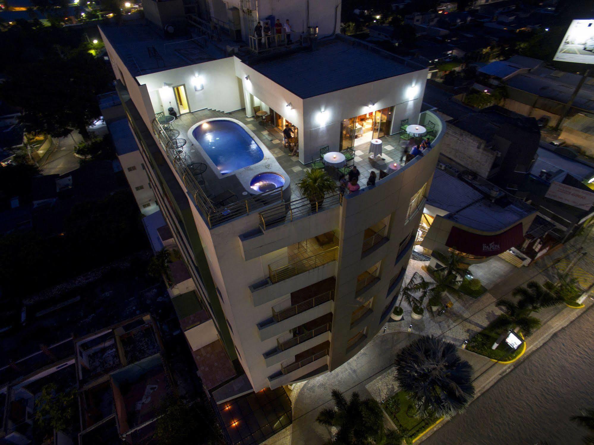 Suites Las Palmas, Hotel & Apartments. ซานซัลวาดอร์ ภายนอก รูปภาพ